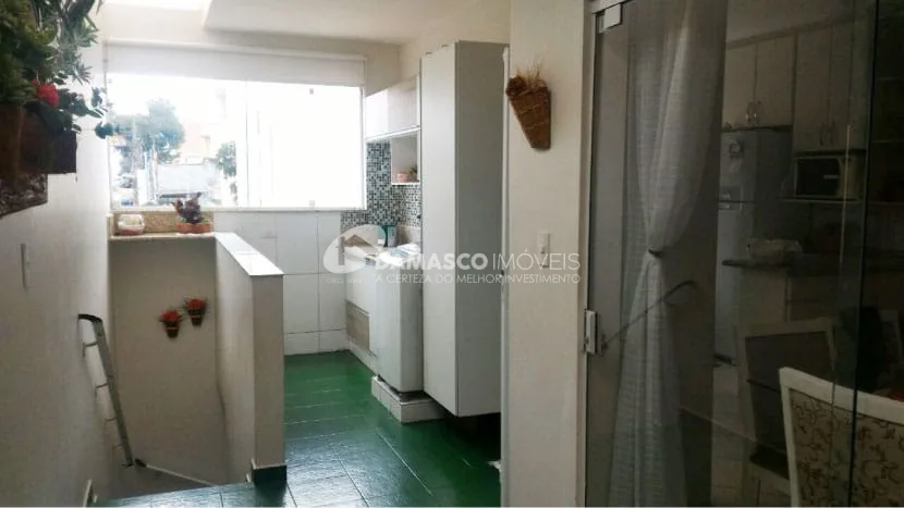 Sobrado à venda 3 Quartos, 1 Suite, 5 Vagas, 226M², Santa Maria, Santo André - SP