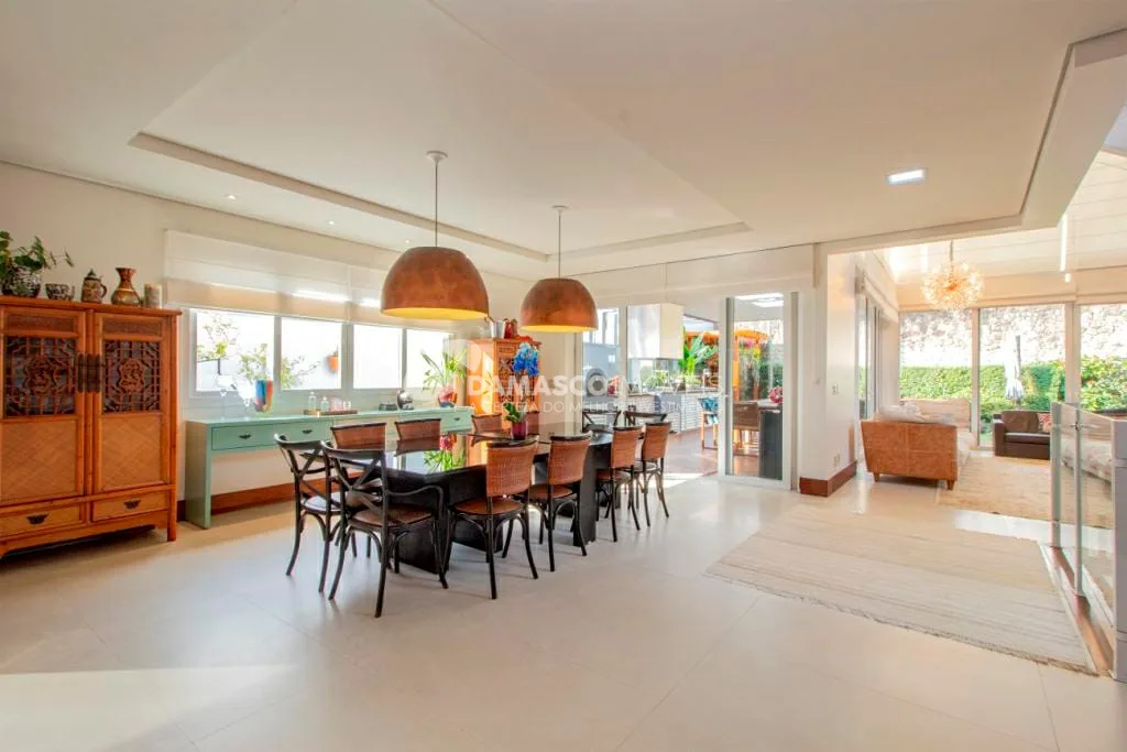Sobrado à venda 4 Quartos, 4 Suites, 6 Vagas, 550M², Jardim São Caetano, São Caetano do Sul - SP