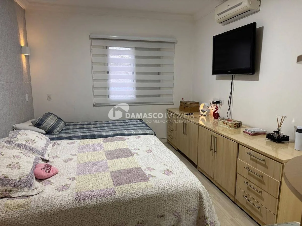 Penthouse, 2 dorm, 1 suíte e sala com sacada