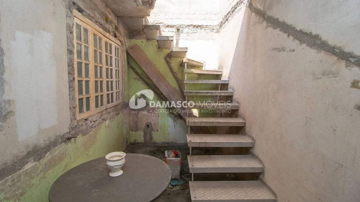 Imóvel com duas casas Bairro Osvaldo Cruz