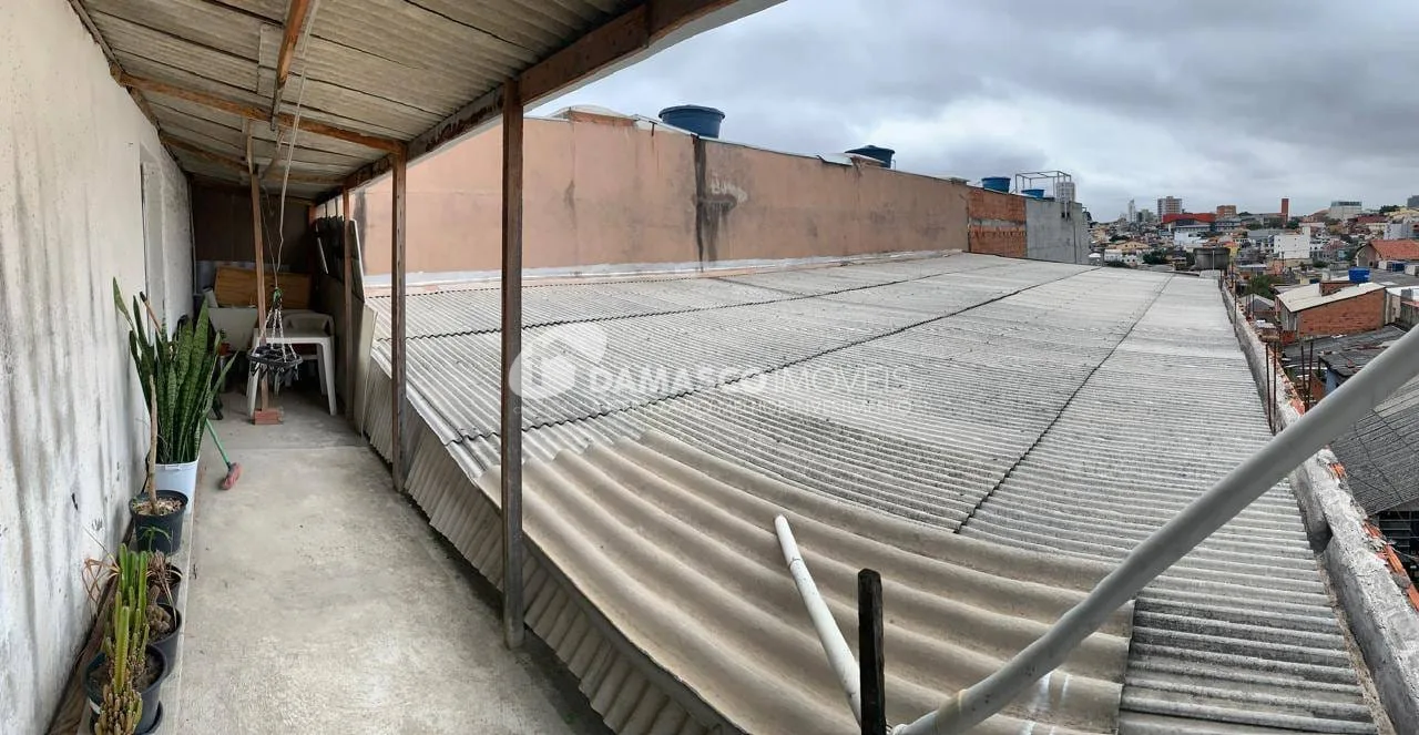 Galpão à Venda na Vila Califórnia, São Paulo | Terreno de 500 m² | Entradas Independentes