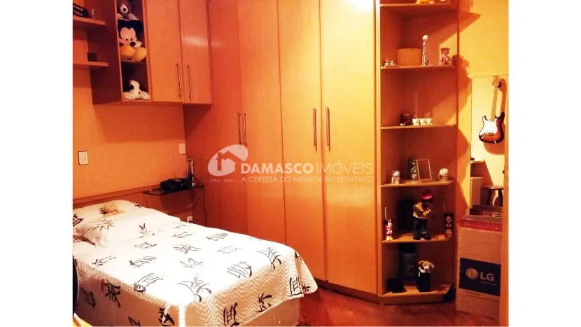 Sobrado à venda 3 Quartos, 3 Suites, 6 Vagas, 600M², Cerâmica, São Caetano do Sul - SP
