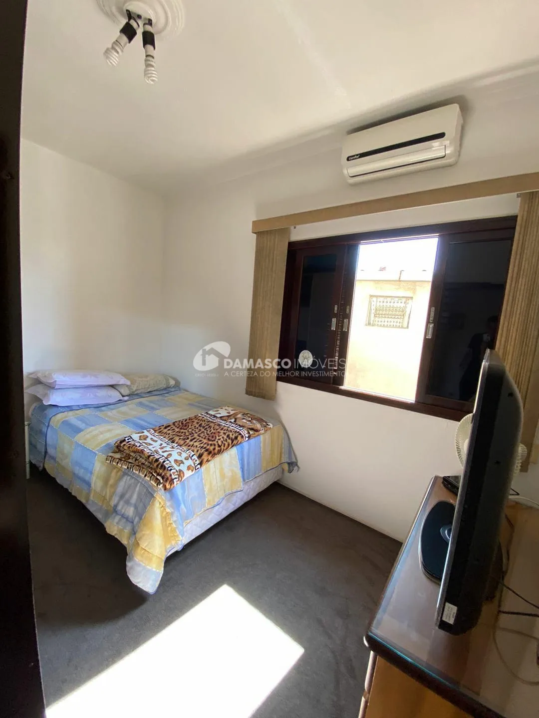 Sobrado à venda 4 Quartos, 1 Suite, 2 Vagas, 310M², Olímpico, São Caetano do Sul - SP