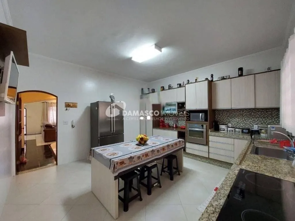 Casa à venda 3 Quartos, 1 Suite, 4 Vagas, 149M², Parque Marajoara, Santo André - SP