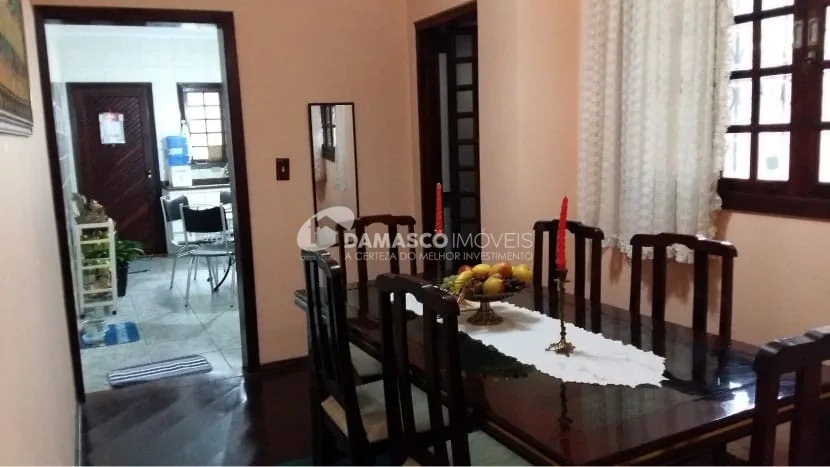 Sobrado à venda 3 Quartos, 1 Suite, 2 Vagas, Campestre, Santo André - SP