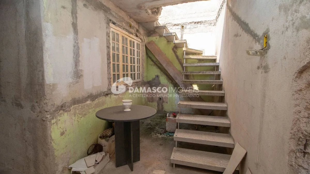 Imóvel com duas casas Bairro Osvaldo Cruz