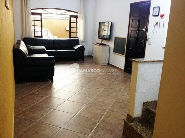 Sobrado à venda 3 Quartos, 1 Suite, 2 Vagas, Santa Terezinha, São Bernardo do Campo - SP