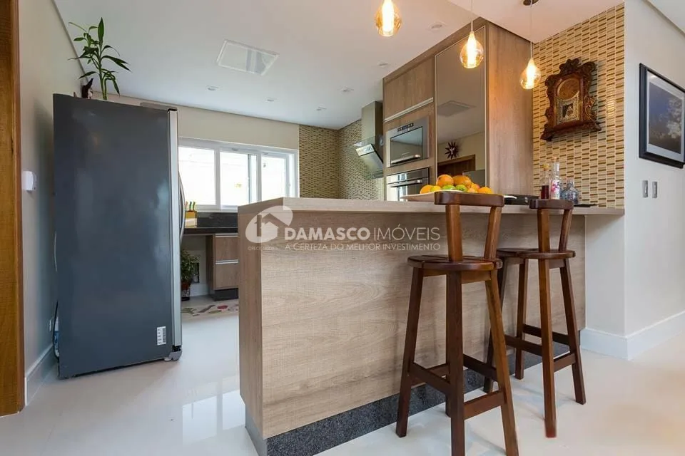 Sobrado à venda 4 Quartos, 3 Suites, 4 Vagas, 260M², Jardim São Caetano, São Caetano do Sul - SP