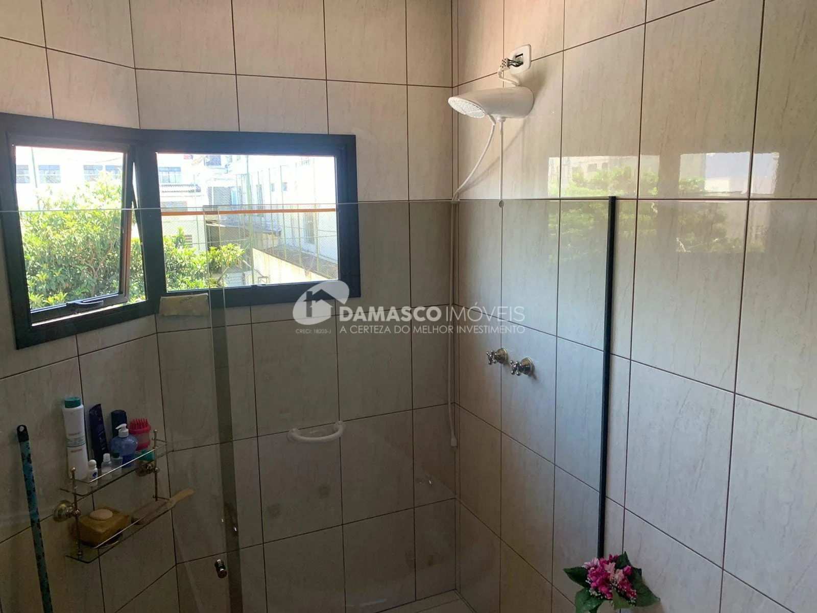 Sobrado à venda 3 Quartos, 1 Suite, 6 Vagas, 252M², Cerâmica, São Caetano do Sul - SP