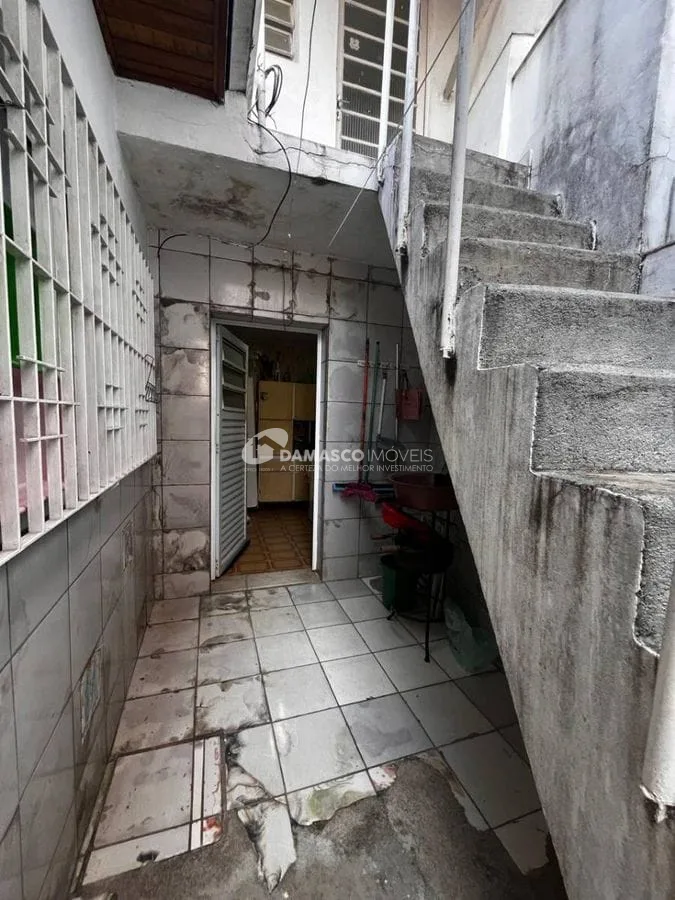 Casa térrea a venda com amplo quintal