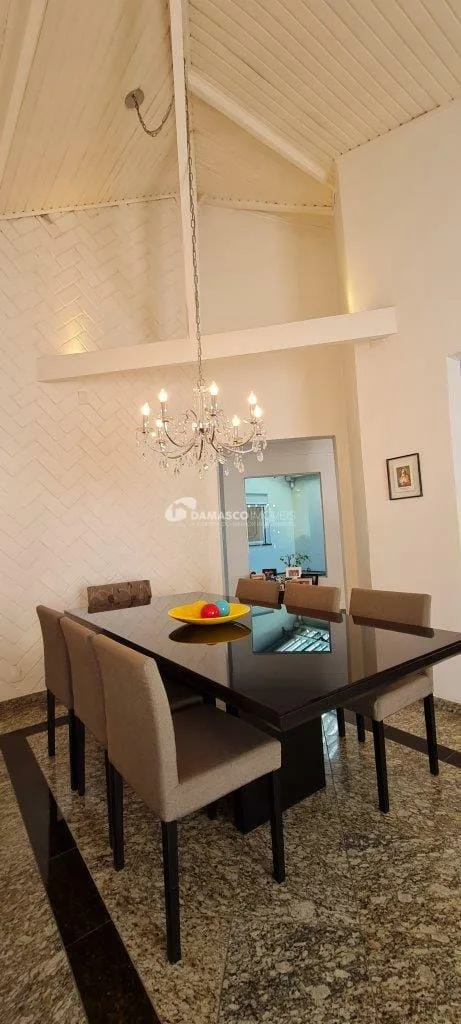 Casa para locação 3 Quartos, 3 Suítes, 6 Vagas, 326 m², Campestre, Santo André - SP
