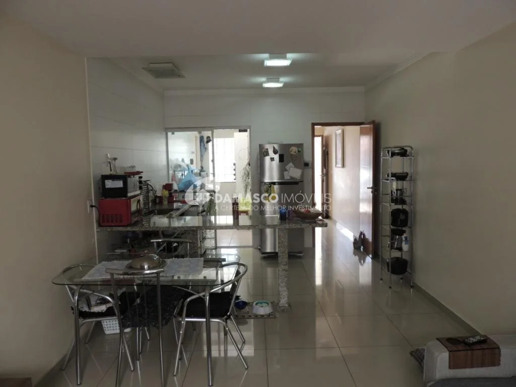 Sobrado à venda 3 Quartos, 1 Suite, 2 Vagas, 100M², Vila Alpina, São Paulo - SP
