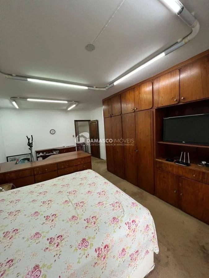 Sobrado à venda 3 Quartos, 3 Suites, 4 Vagas, 355M², Osvaldo Cruz, São Caetano do Sul - SP