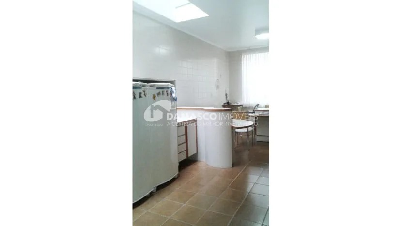 Sobrado à venda 4 Quartos, 4 Suites, 9 Vagas, 800M², Campestre, Santo André - SP