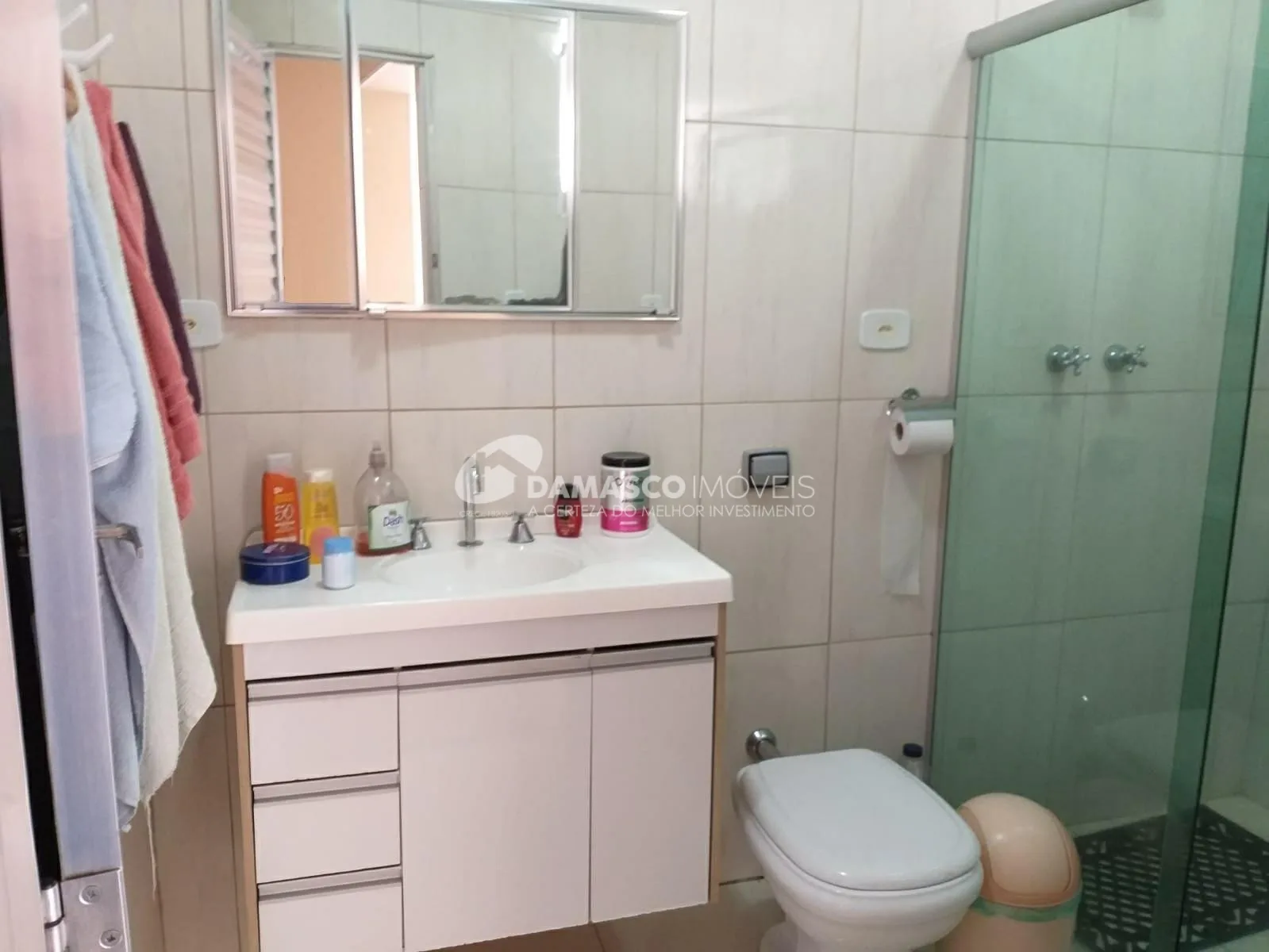 Sobrado à venda 3 Quartos, 2 Suites, 4 Vagas, 330M², Santa Maria, Santo André - SP