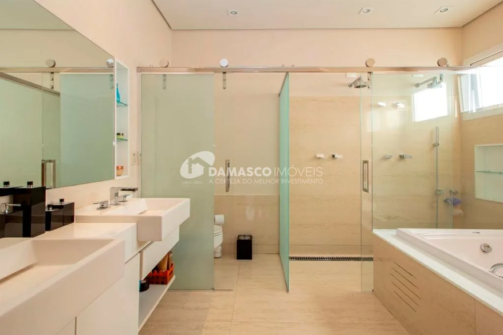 Sobrado à venda 4 Quartos, 4 Suites, 6 Vagas, 550M², Jardim São Caetano, São Caetano do Sul - SP