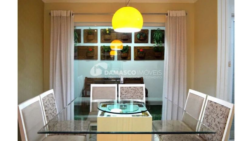 Sobrado à venda 3 Quartos, 1 Suite, 5 Vagas, 226M², Santa Maria, Santo André - SP