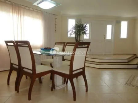 Casa à venda 3 Quartos, 1 Suite, 4 Vagas, 233M², Parque Dom Henrique, Cotia - SP