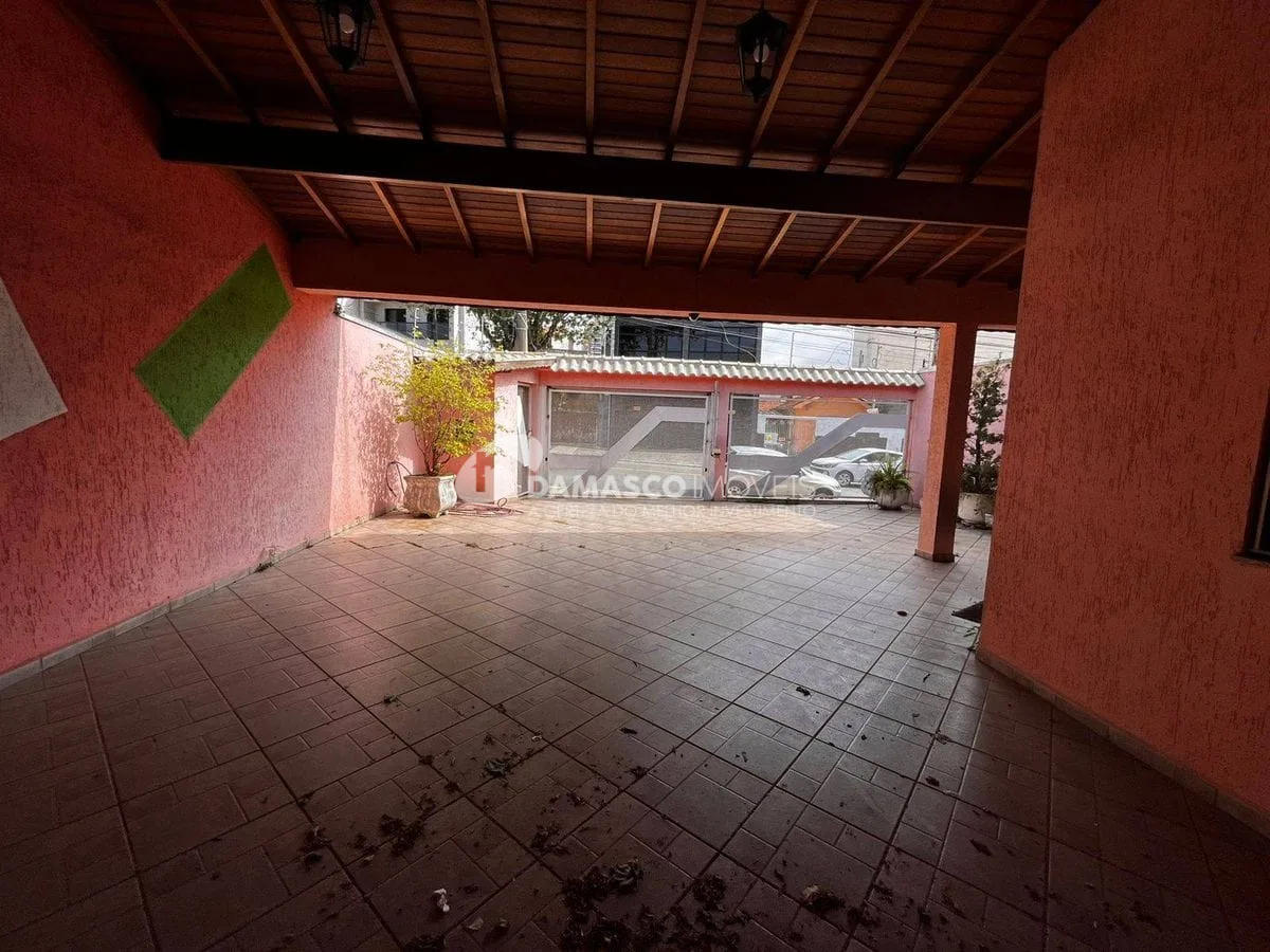 Casa térrea com 4 dorm, 2 suítes, 5 vagas no bairro Olímpico