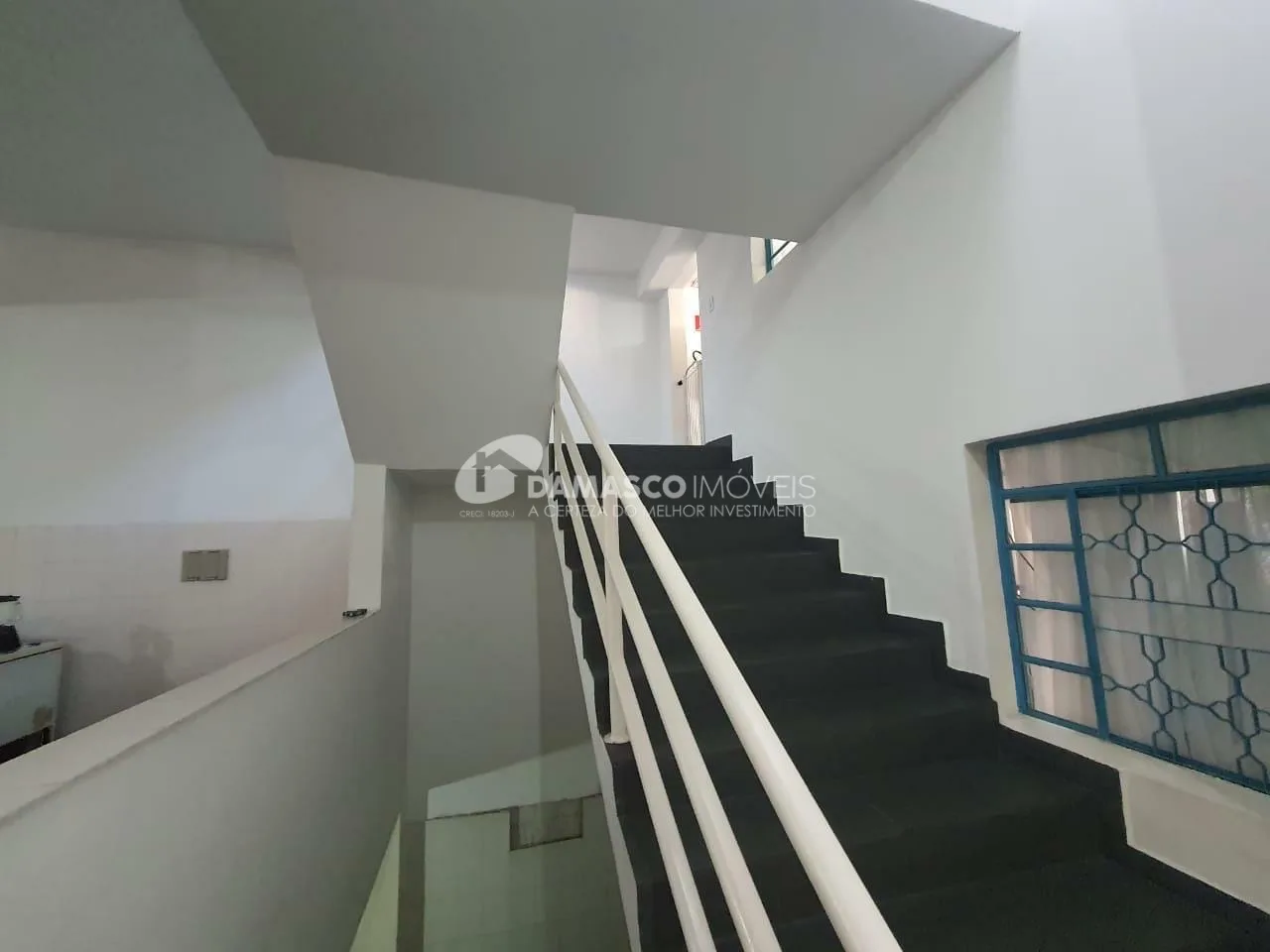 Casa à venda com 3 Quartos, 3 Suites, 3 Vagas, 751M², Utinga, Santo André - SP