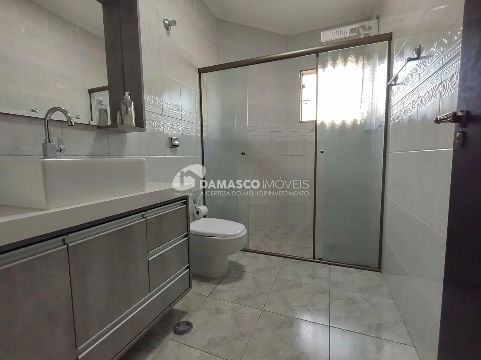 Sobrado à venda 3 Quartos, 1 Suite, 15 Vagas, 296M², Santa Maria, São Caetano do Sul - SP