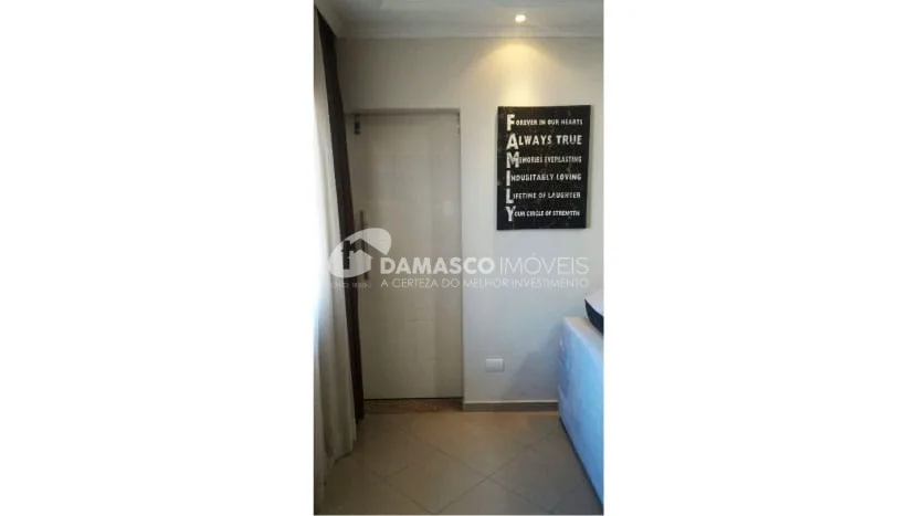 Sobrado à venda 3 Quartos, 1 Suite, 5 Vagas, 226M², Santa Maria, Santo André - SP