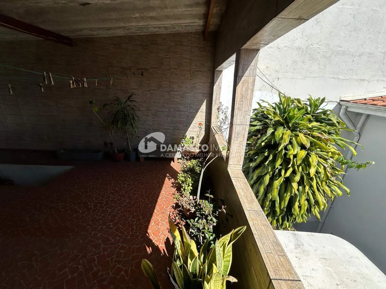 Sobrado à  venda com 178m² de área útil, 2 quartos, 3 vagas, próximo do Complexo Poliesportivo Lauro Gomes, no Bairro Olímpico, em São Caetano do Sul, SP