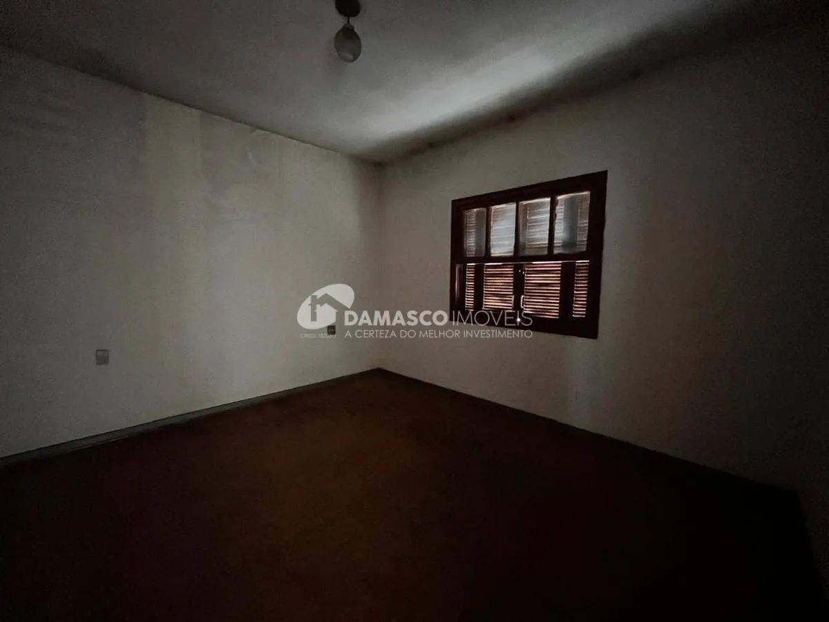 Terreno com casa antiga venda