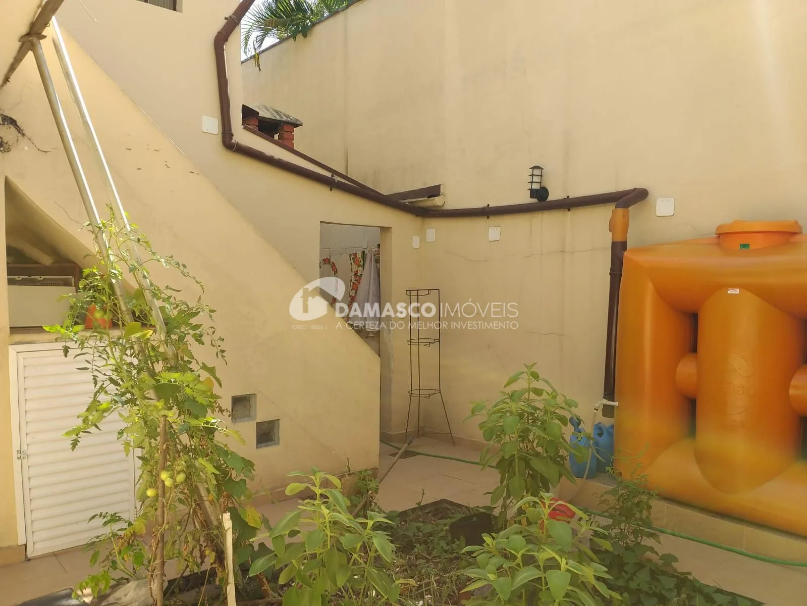 Sobrado à venda 3 Quartos, 2 Suites, 4 Vagas, 330M², Santa Maria, Santo André - SP