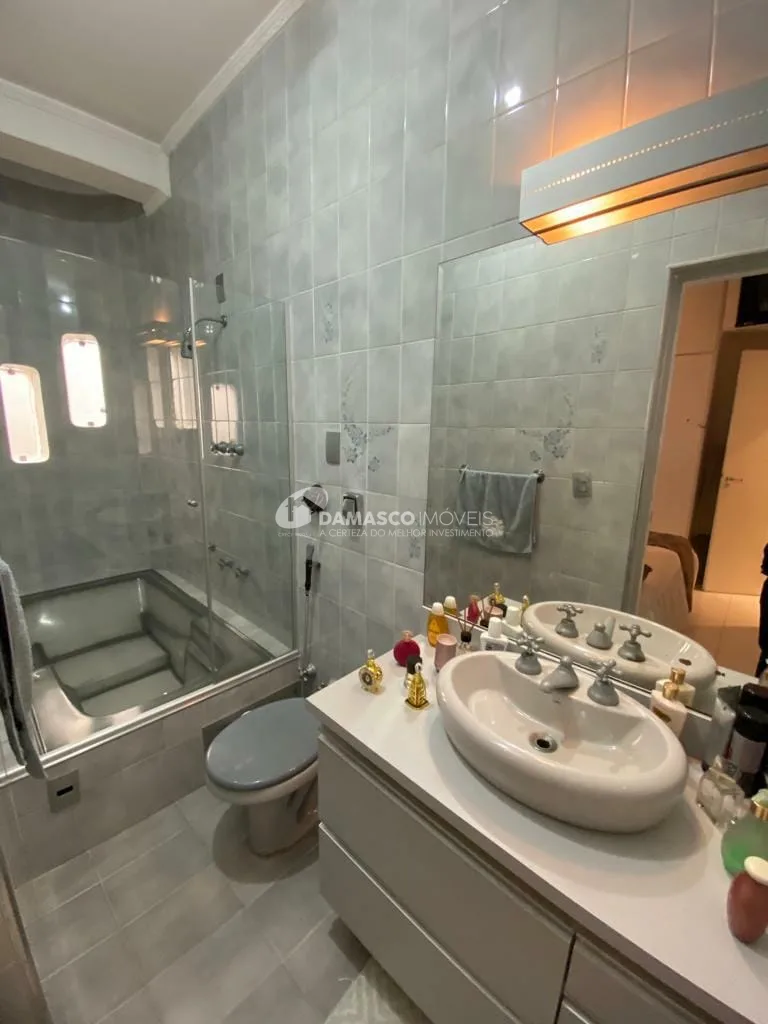 Sobrado à venda 2 Quartos, 2 Suites, 2 Vagas, 180M², Quinta da Paineira, São Paulo - SP