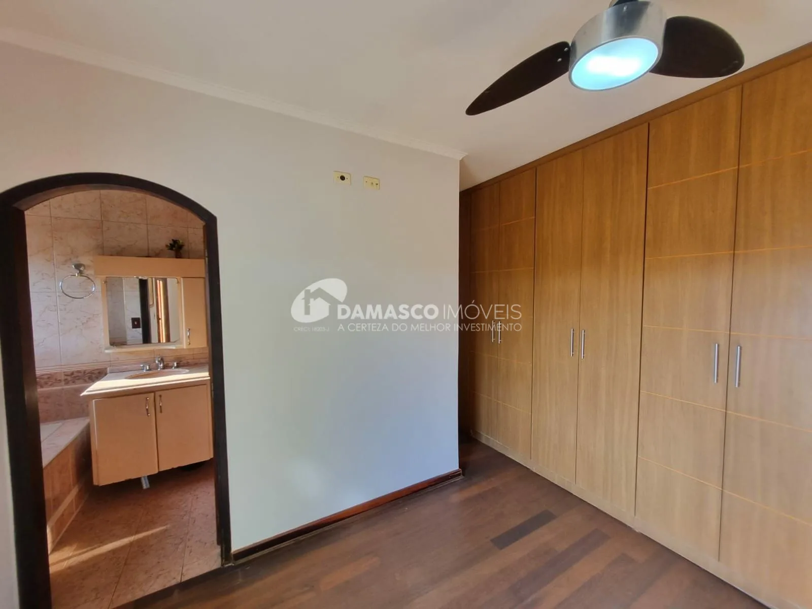 Sobrado à venda 3 Quartos, 2 Suites, 2 Vagas, 207 m², Campestre, Santo André - SP