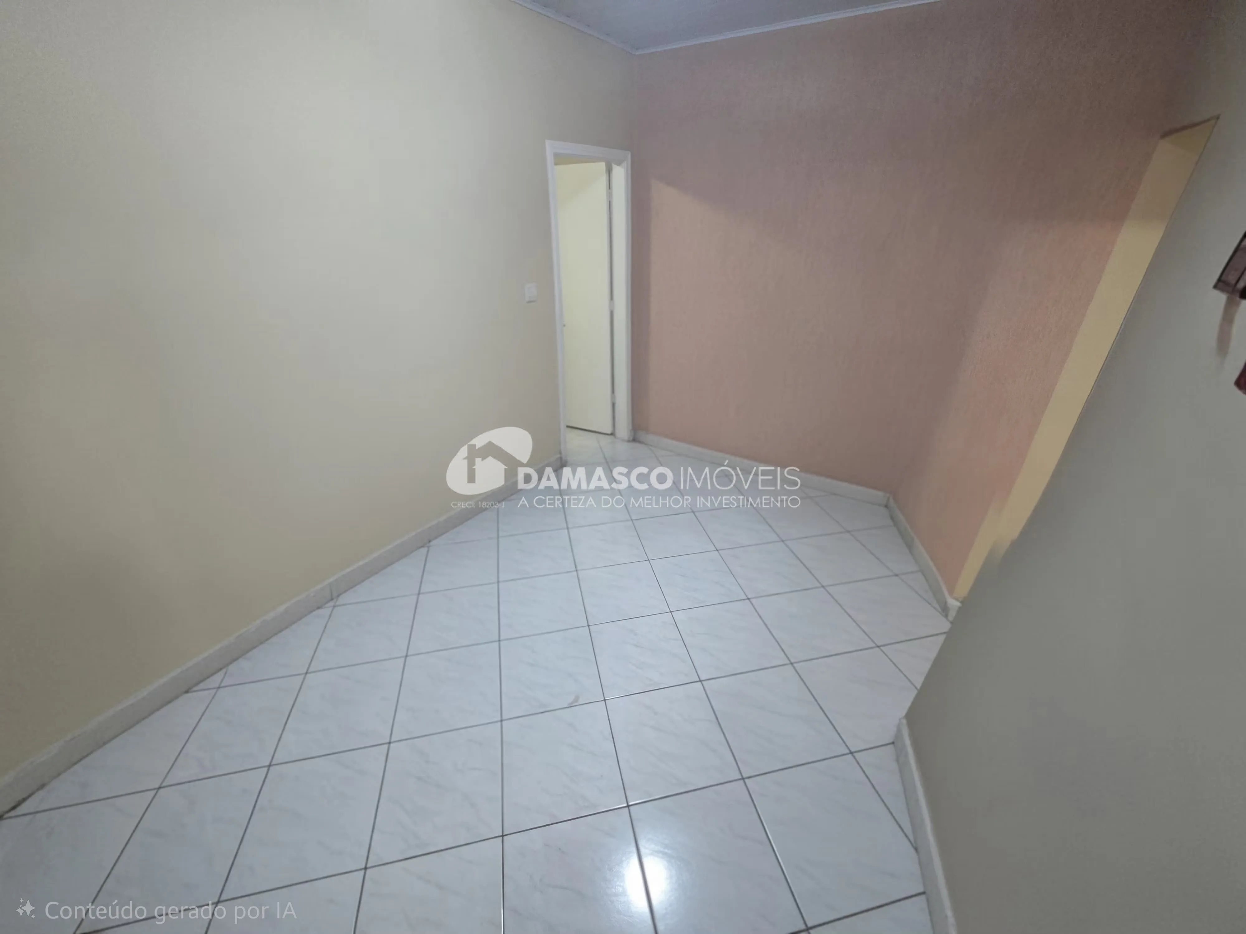Casa padrão com 108 m² de área útil à Venda, com fácil acesso à via Anchieta,  na Vila Vermelha, São Paulo, SP