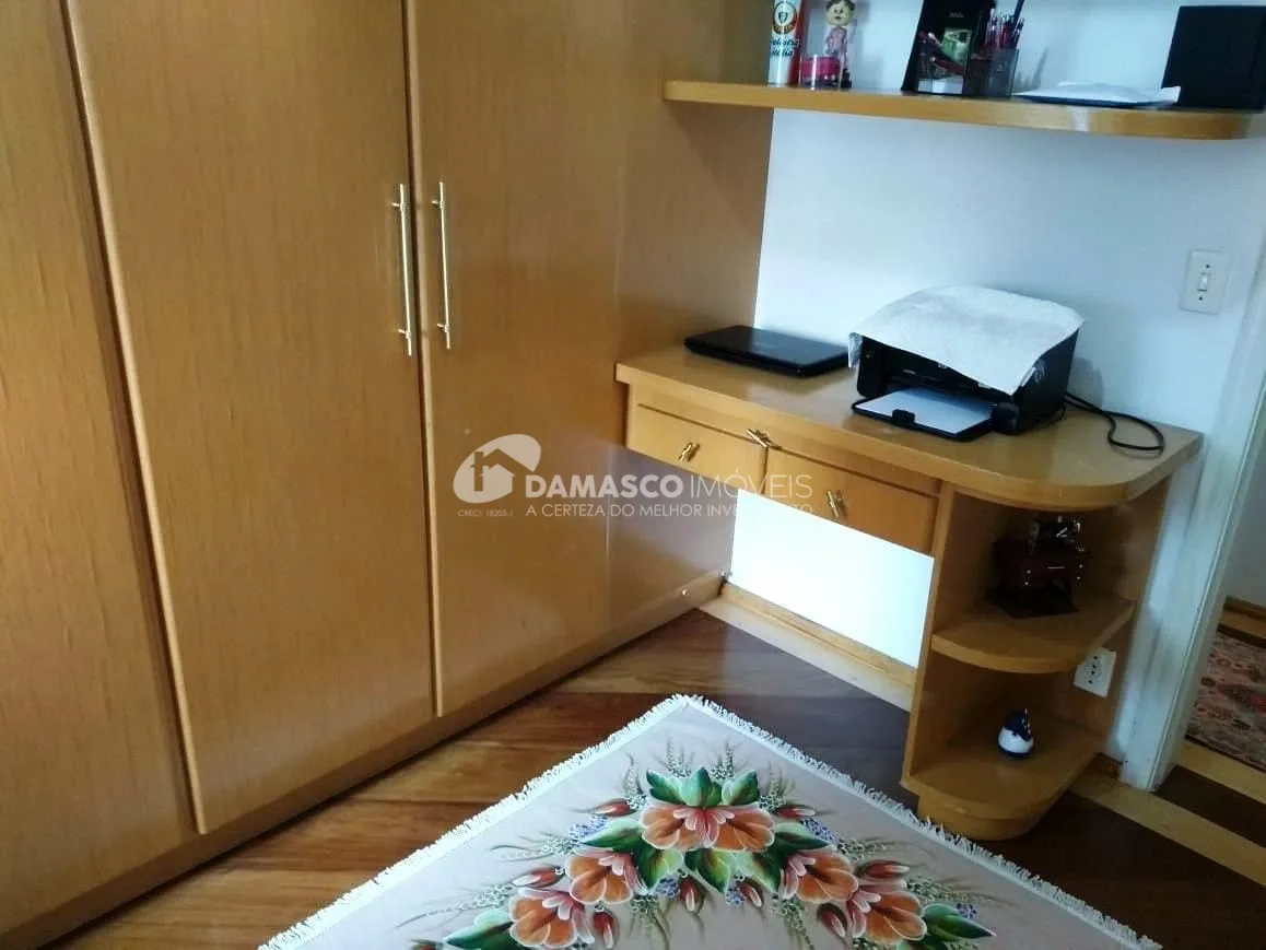 Sobrado à venda 3 Quartos, 1 Suite, 5 Vagas, 240M², Jardim, Santo André - SP