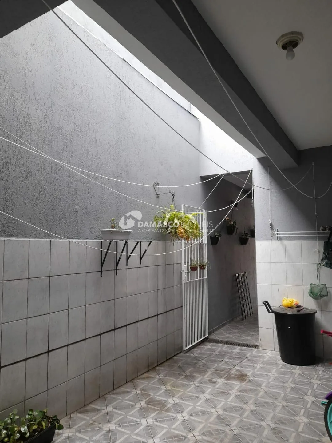 Sobrado à venda 3 Quartos, 1 Suite, 2 Vagas, 149M², Vila Sacadura Cabral, Santo André - SP