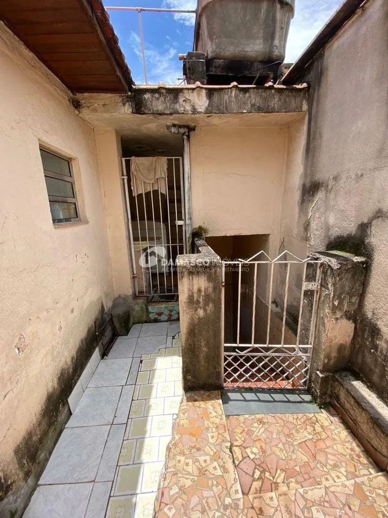 Casa à venda 2 Quartos, 2 Vagas, Vila Palmares, Santo André - SP