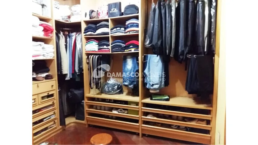 Sobrado à venda 3 Quartos, 3 Suites, 6 Vagas, 600M², Cerâmica, São Caetano do Sul - SP