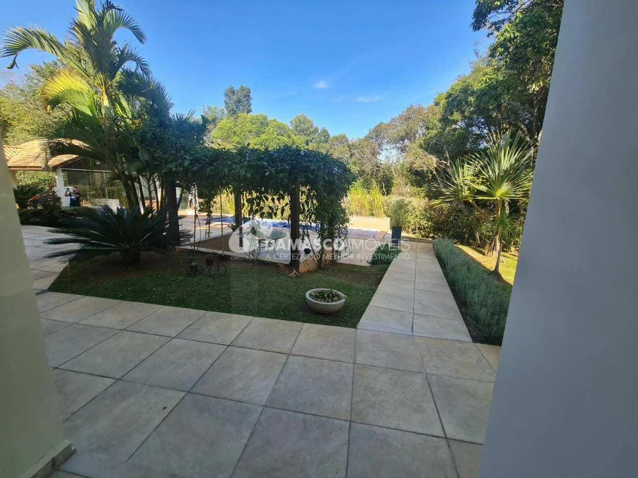 Casa à venda 3 Quartos, 3 Suites, 450M², Avenida Estrutural Leste, Ibiúna - SP