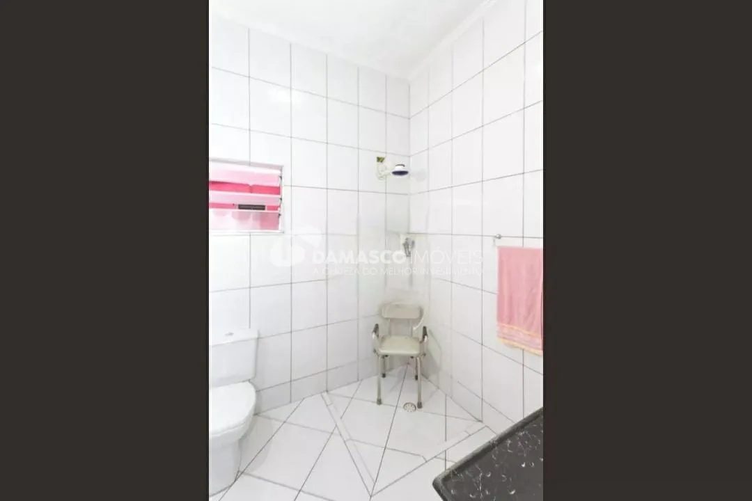 Casa à venda 3 Quartos, 2 Vagas, Jardim Ana Rosa, São Paulo - SP