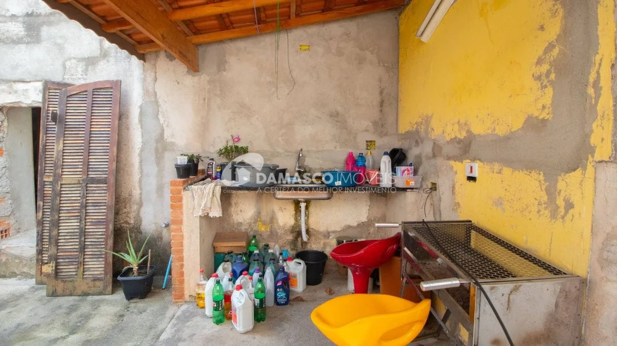 Imóvel com duas casas Bairro Osvaldo Cruz