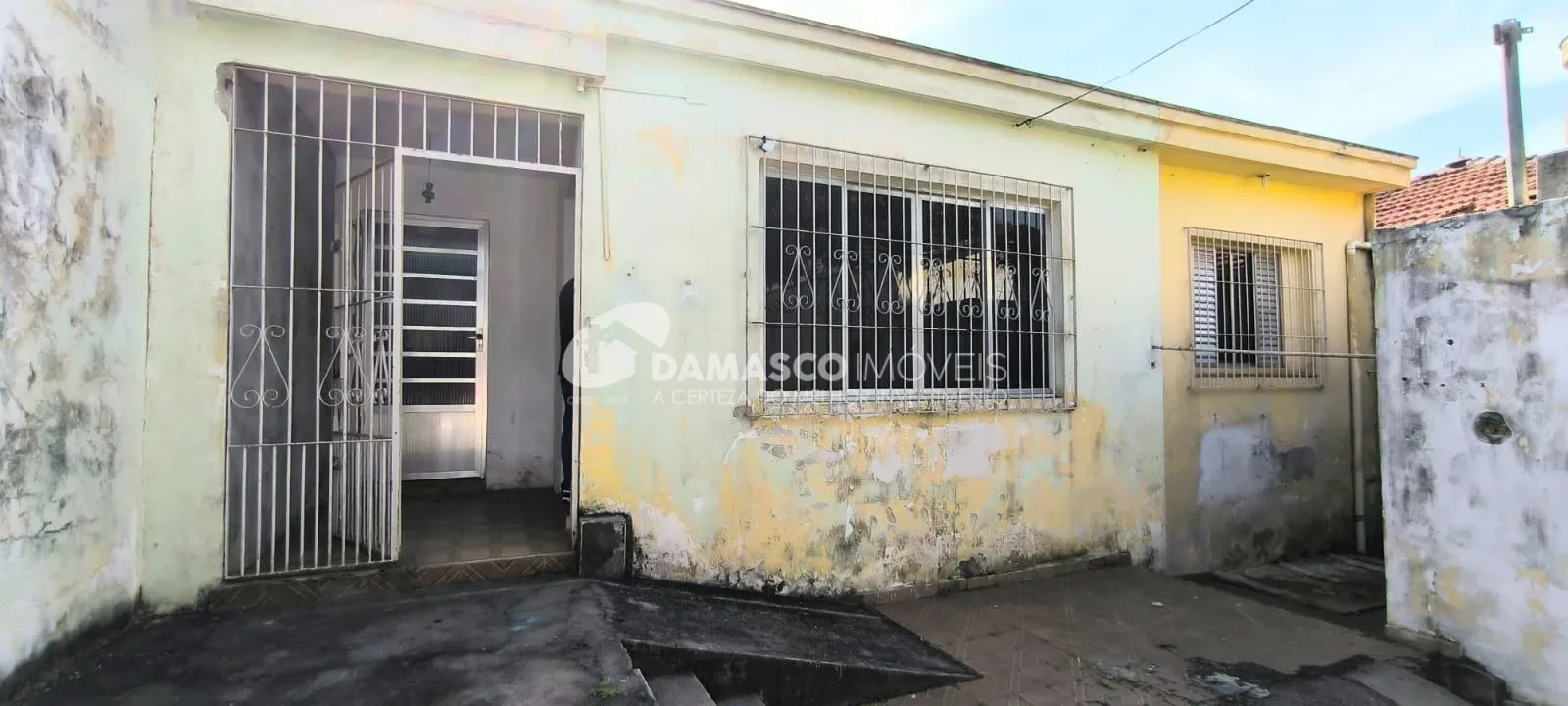 Casa Térrea - Bairro Olímpico