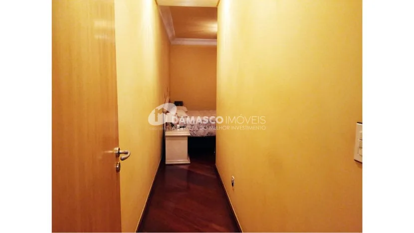 Sobrado à venda 3 Quartos, 3 Suites, 6 Vagas, 600M², Cerâmica, São Caetano do Sul - SP