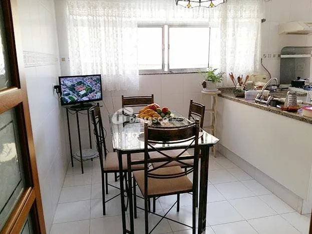 Casa à venda 3 Quartos, 1 Suite, 2 Vagas, 201M², Jardim São Caetano, São Caetano do Sul - SP