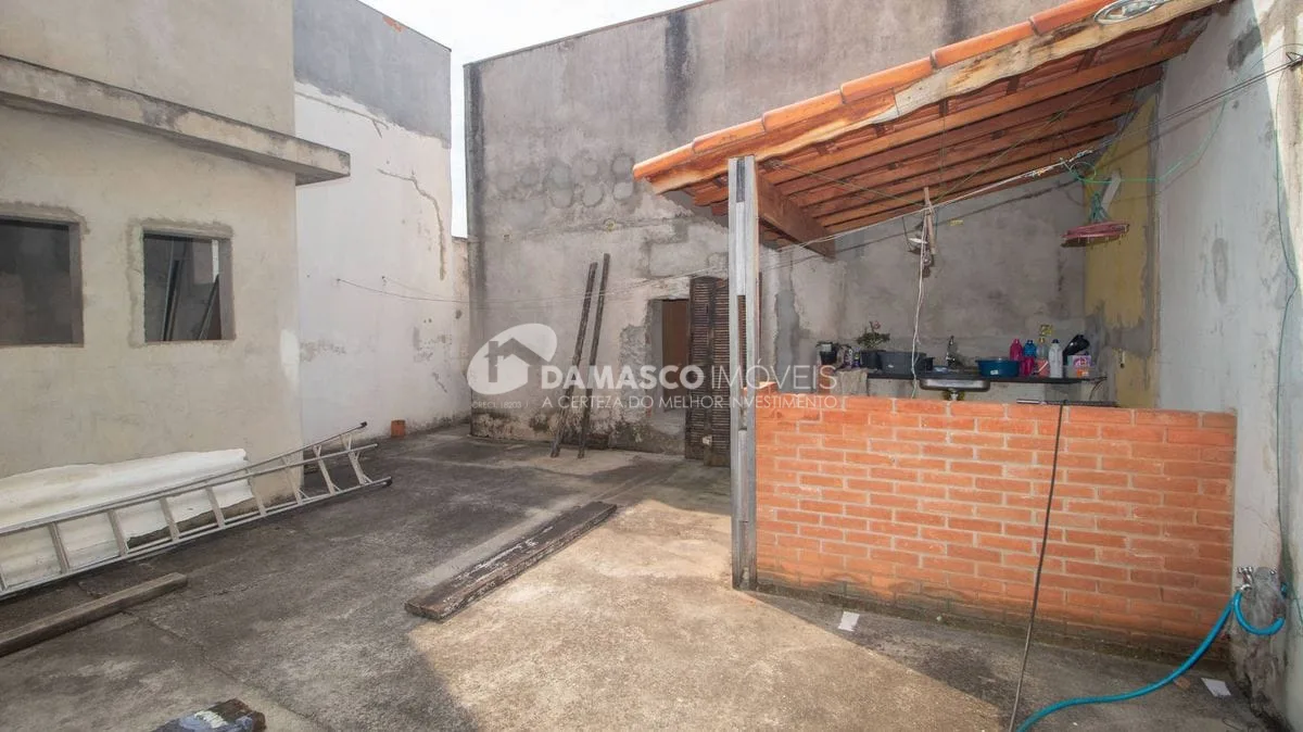 Imóvel com duas casas Bairro Osvaldo Cruz