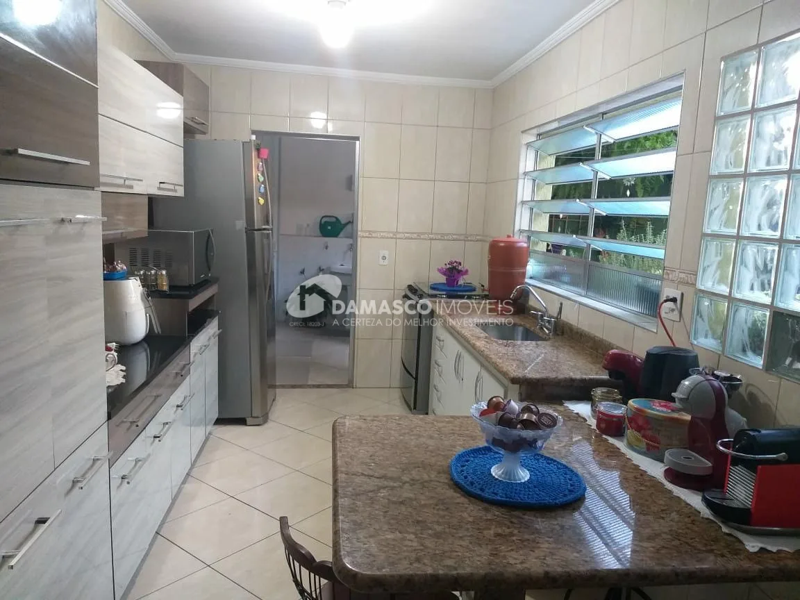 Sobrado à venda 3 Quartos, 2 Vagas, Rudge Ramos, São Bernardo do Campo - SP