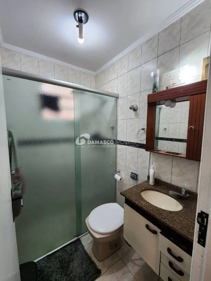 SOBRADO COM 3 SUÍTES