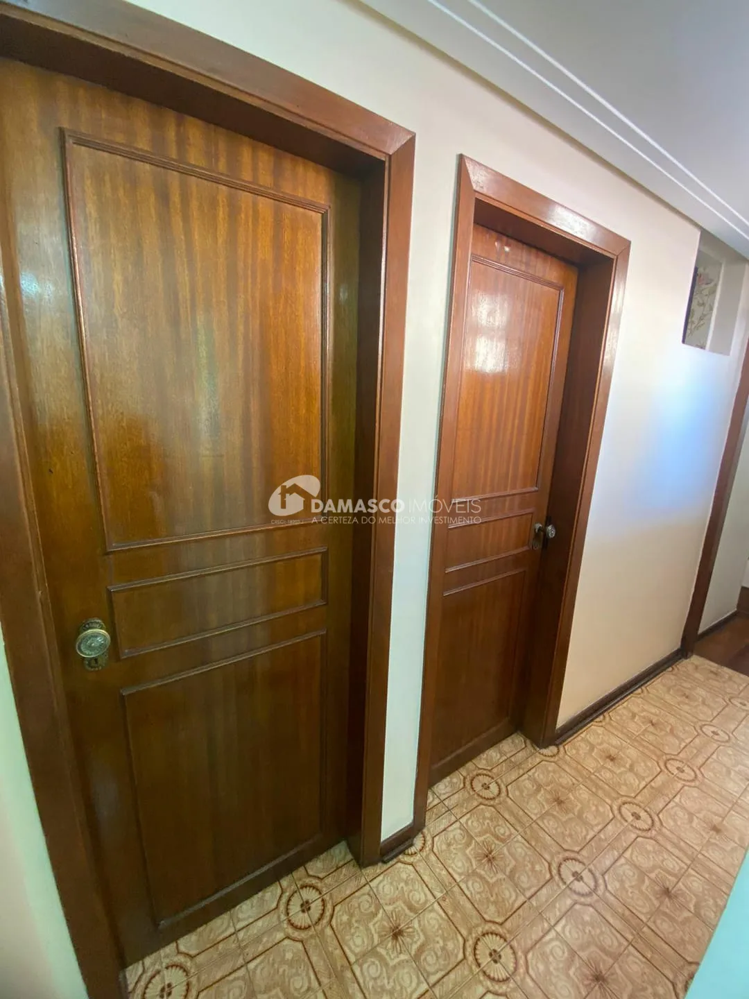 Sobrado à venda 3 Quartos, 3 Suites, 6 Vagas, 286M², Santa Maria, São Caetano do Sul - SP