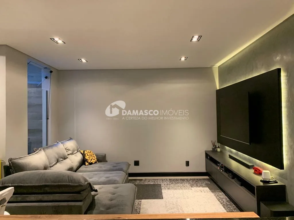 Sobrado à venda 3 Quartos, 1 Suite, 2 Vagas, 120M², Barcelona, São Caetano do Sul - SP