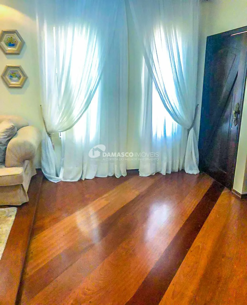 Sobrado à venda 5 Quartos, 2 Suites, 6 Vagas, Vila Sacadura Cabral, Santo André - SP