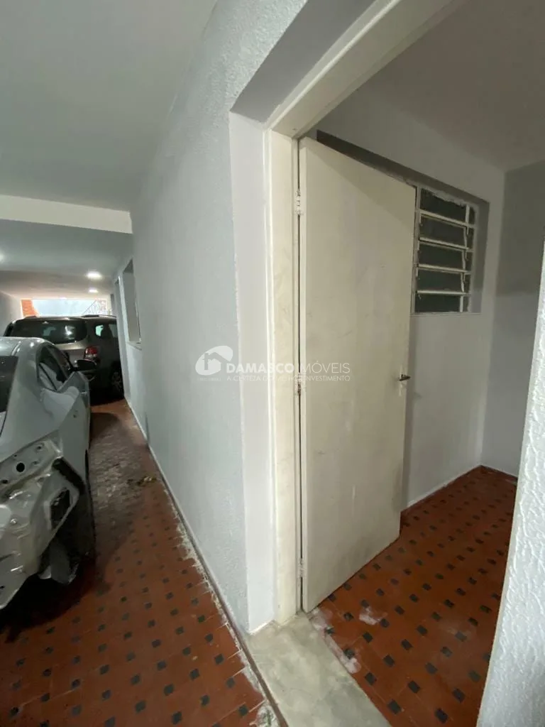 Sobrado à venda e locação, com 400 m² de área total, 3 Quartos, 1 Suíte, 6 Vagas, Parque Bandeirante, Santo André - SP