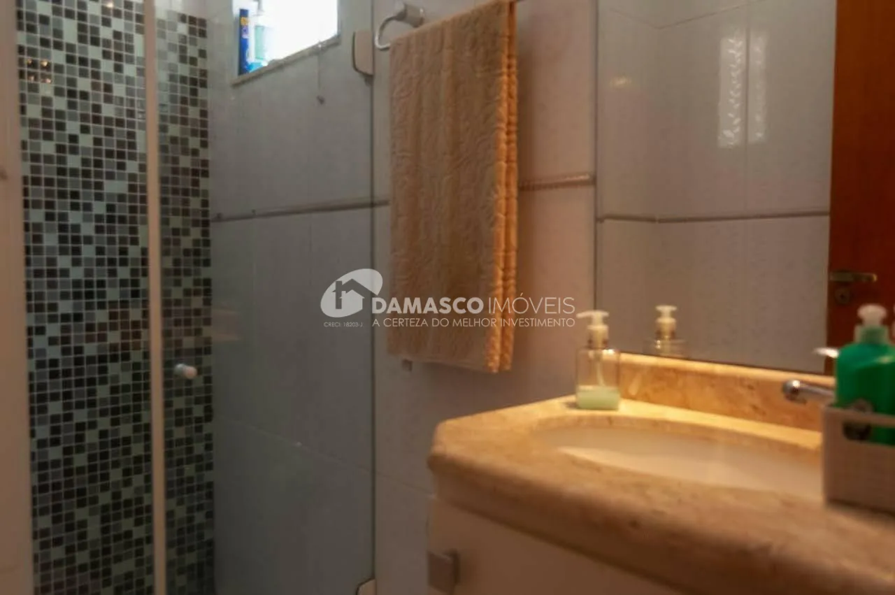 Sobrado à venda 3 Quartos, 1 Suite, 2 Vagas, Vila Alpina, São Paulo - SP
